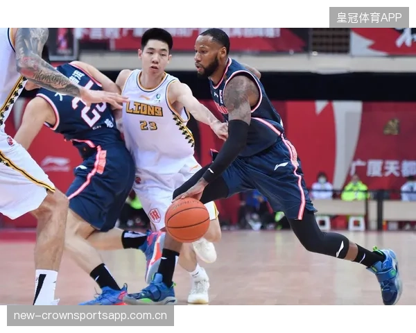 CBA连续快攻掀起节奏高潮,点燃篮球激情的新篇章 CBA连续快攻掀起节奏高潮,点燃篮球激情的新篇章